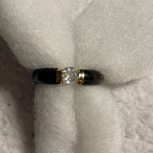 Ring - black band with stone
